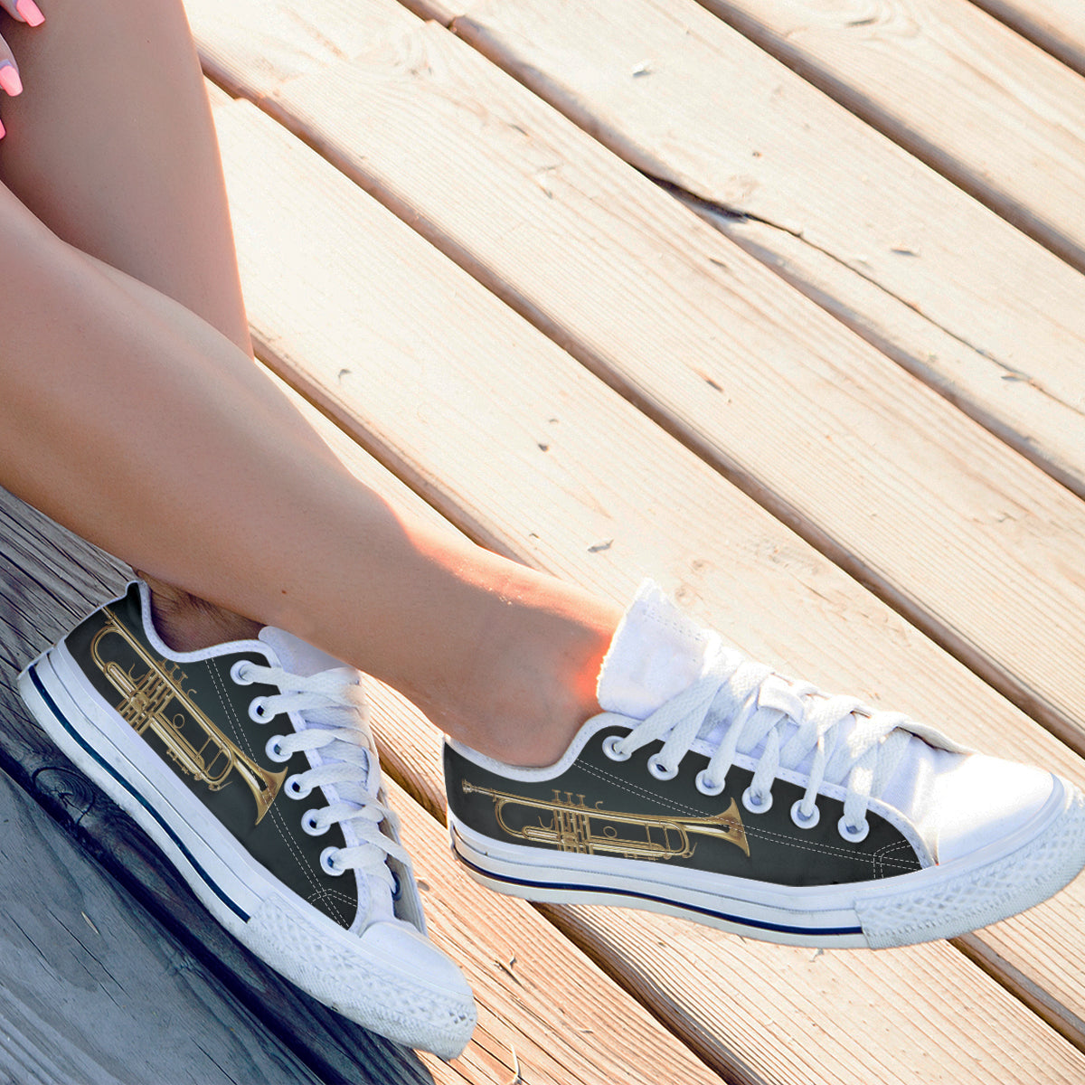 Trumpet Canvas Shoes